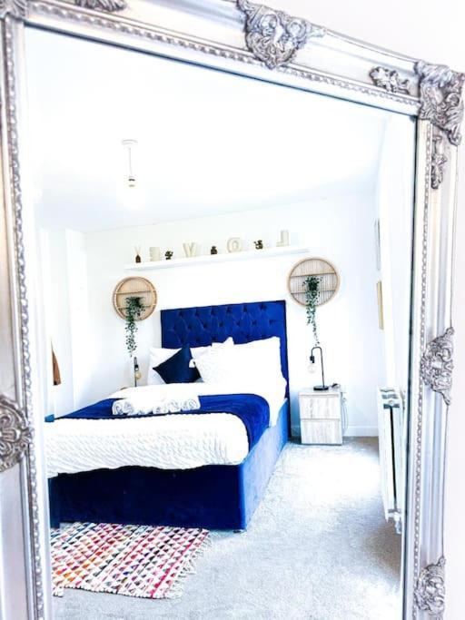 Contractors, Families, Tourists & Groups Welcome Sleeps Upto 9, Garden, Pet Allowed, Parking Included! Birmingham Eksteriør billede
