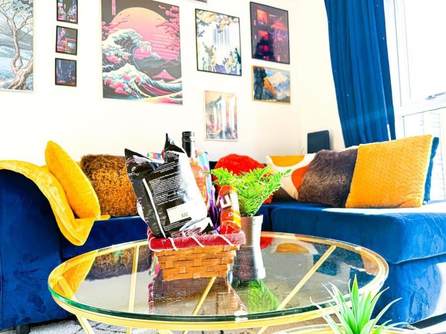 Contractors, Families, Tourists & Groups Welcome Sleeps Upto 9, Garden, Pet Allowed, Parking Included! Birmingham Eksteriør billede