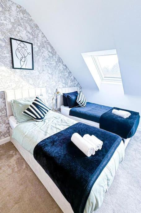 Contractors, Families, Tourists & Groups Welcome Sleeps Upto 9, Garden, Pet Allowed, Parking Included! Birmingham Eksteriør billede