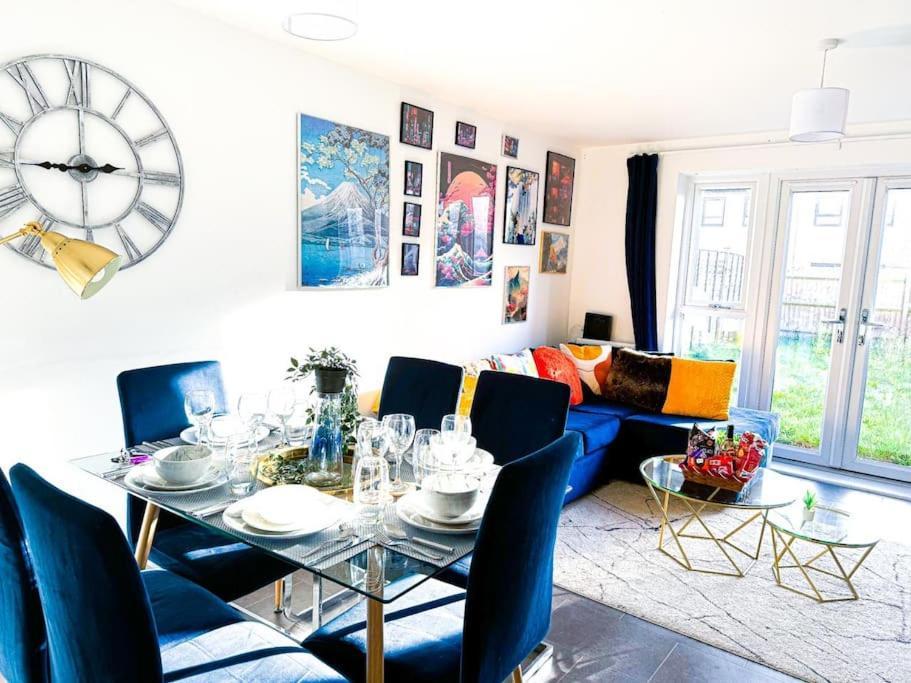 Contractors, Families, Tourists & Groups Welcome Sleeps Upto 9, Garden, Pet Allowed, Parking Included! Birmingham Eksteriør billede