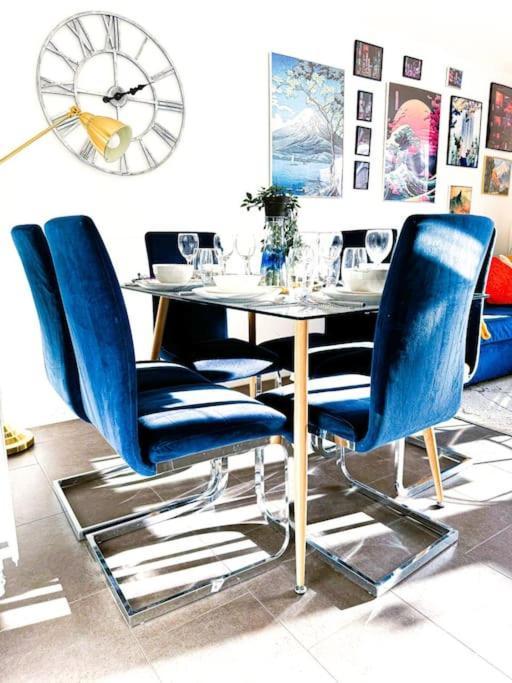 Contractors, Families, Tourists & Groups Welcome Sleeps Upto 9, Garden, Pet Allowed, Parking Included! Birmingham Eksteriør billede